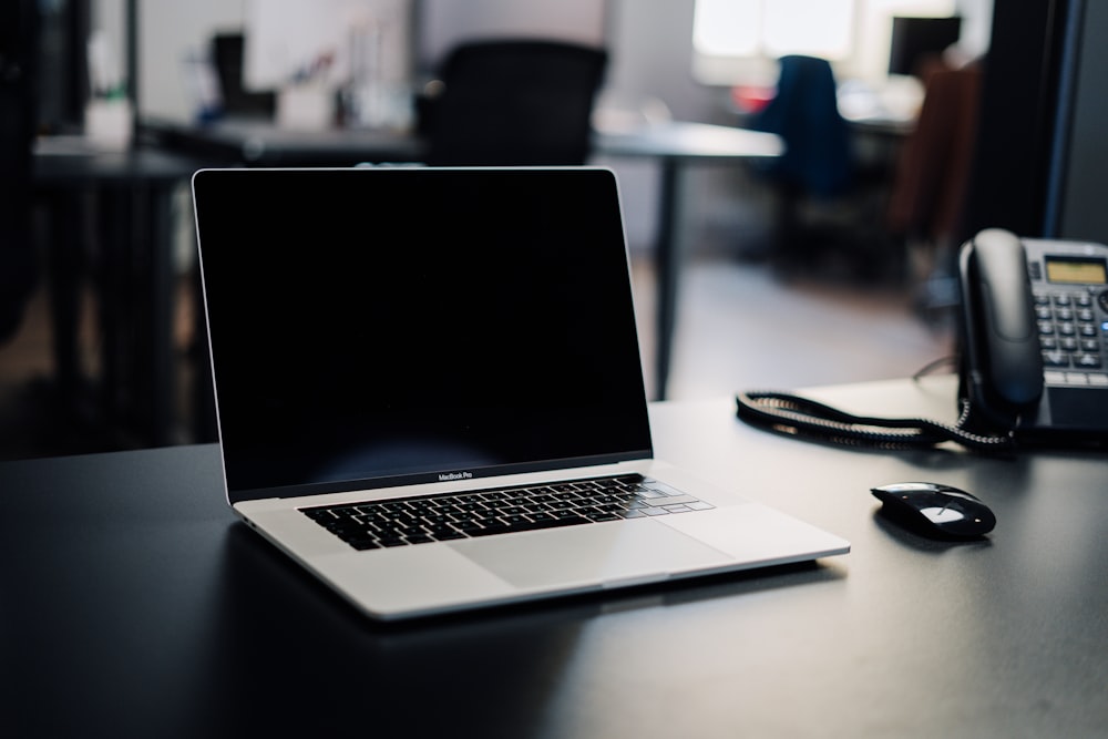 Vượt Xa Tin Nhắn Thông Thường: Hướng Dẫn Khai Thác Sức Mạnh Đích Thực Của Telegram